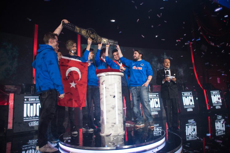IWCI: SuperMassive eSports se consagra campeón frente a Hard Random, y jugará el MSI