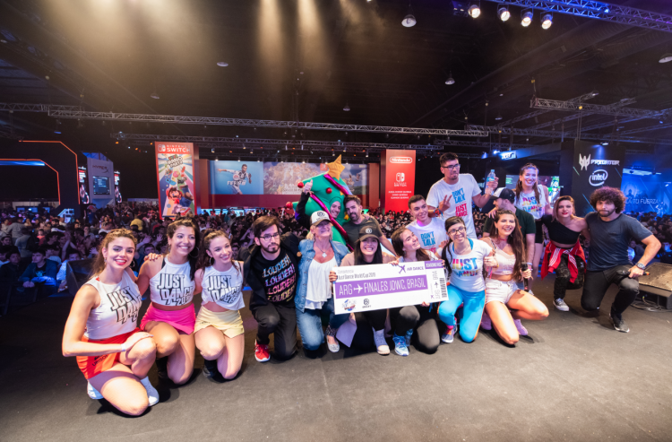 El ritmo invadió AGS Coca-Cola For Me con la final de Just Dance