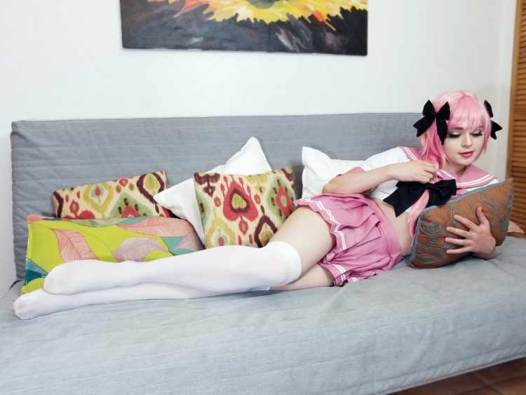 Sneaky presentó otro cosplay después de su actuación en Worlds 2018