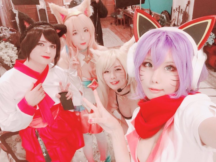 Sneaky hace cosplay de Ahri con Team Spiral Cats
