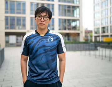 Para Doublelift, League of Legends es más difícil que Dota 2