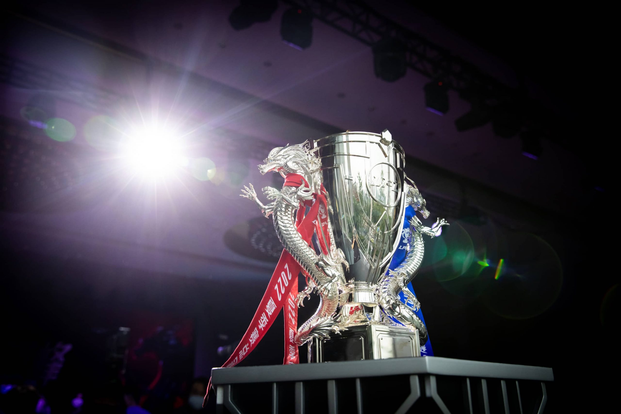 LPL Top Esports y BLG definen el campeón del Spring Split